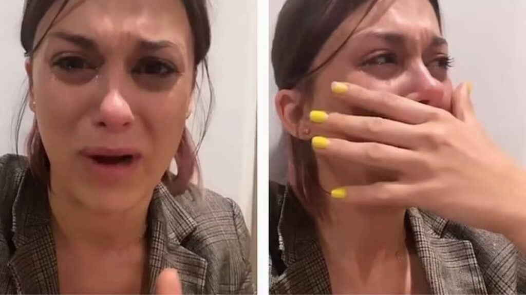 LINDSEY SHAW apologizing