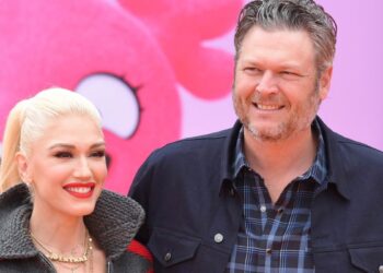 Blake Shelton Early Life, Career, Wife, Kids, Net Worth & Bio