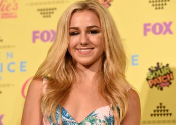 Chloe Lukasiak net worth 2023