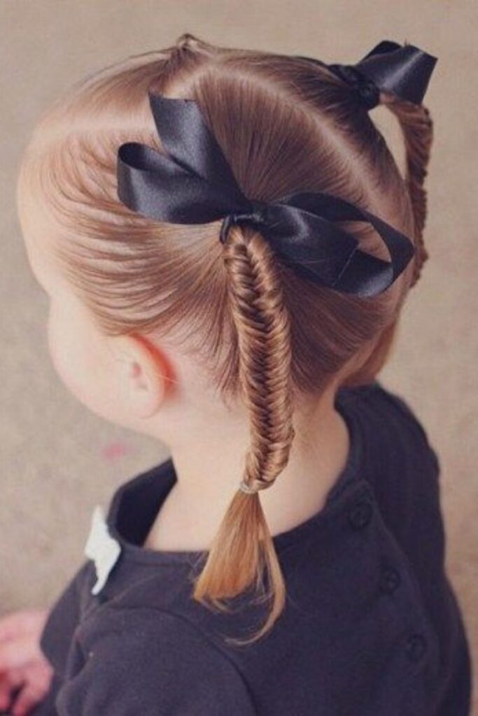 Dual Fishtails With Bows