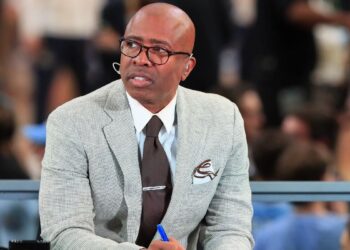 kenny smith's net worth