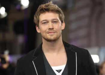 Joe Alwyn Net Worth