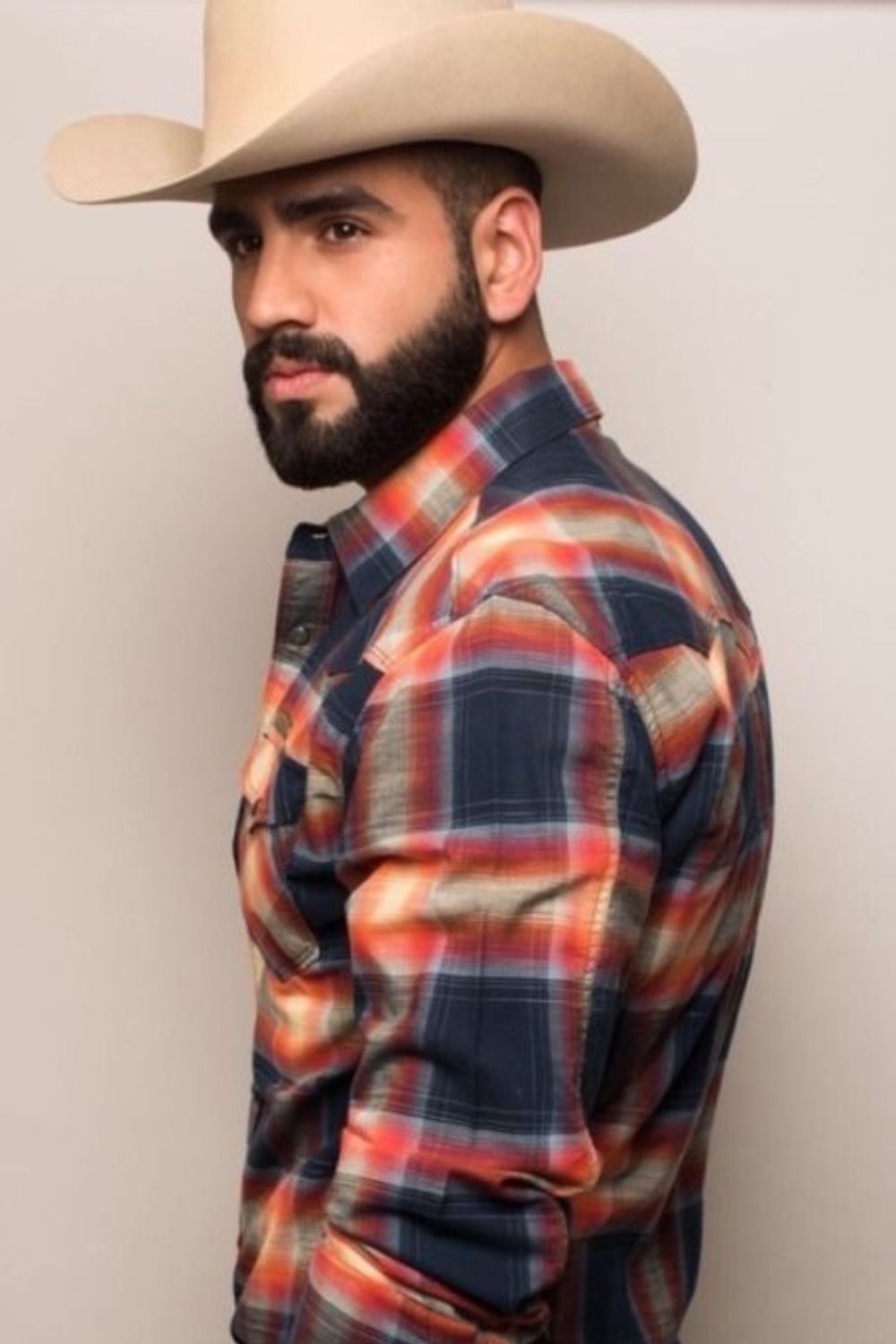 Top 19 Mexican Beard Styles Embracing Culture And Manliness