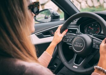 Top 5 Stylish Automobiles for Girls Who Love to Travel