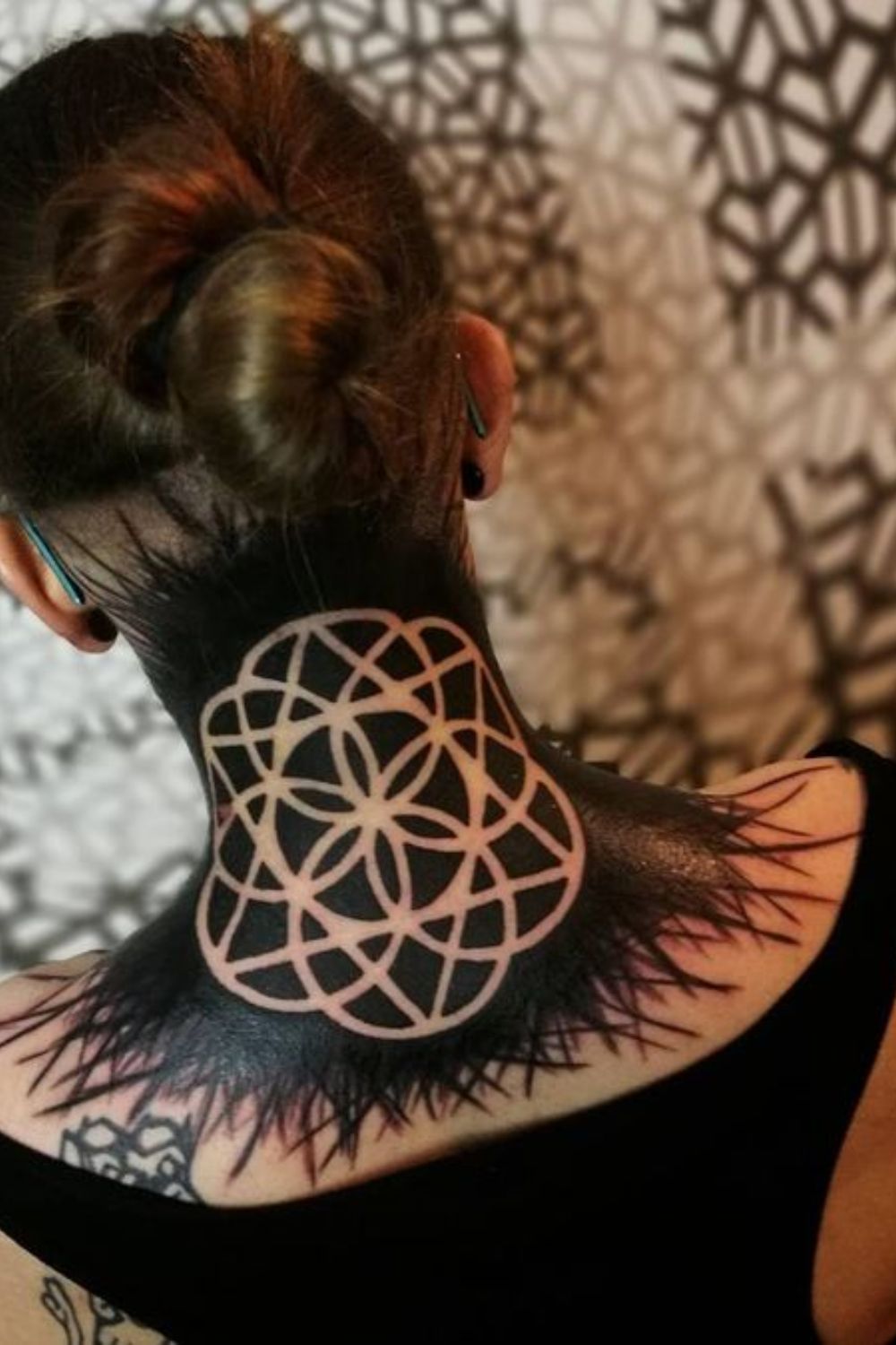 10 Expressive Blackout Neck Tattoo Ideas