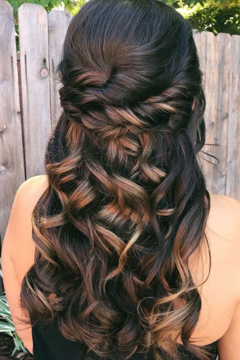 25 Stunning Dama Hairstyles For Quinceañeras To Shine Bright 0115