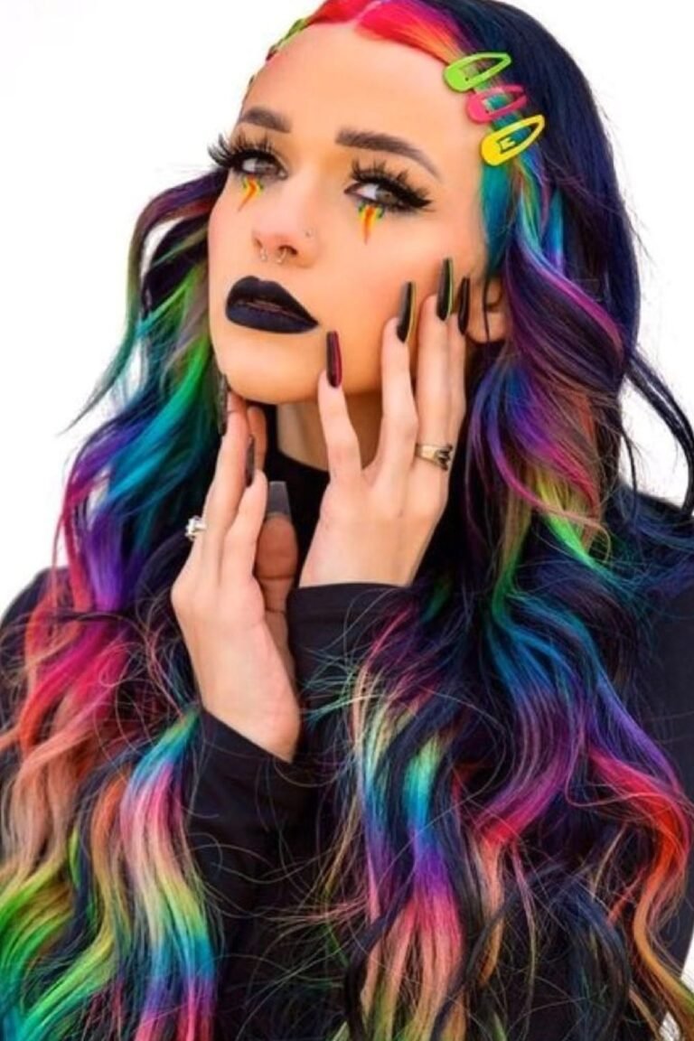 Top 15 Skunk Streak Hair Ideas For Women To Try In 2024