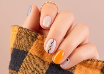 Flattering Pumpkin Nails
