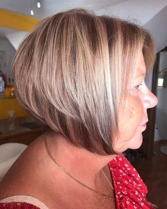 Layered Bob with Highlights