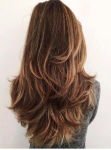 Top 22 Flattering 90s Layered Haircuts To Revive The Glamour