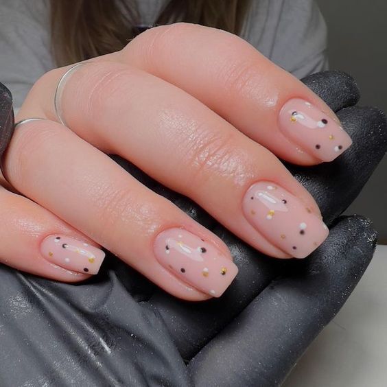 Dainty Dots