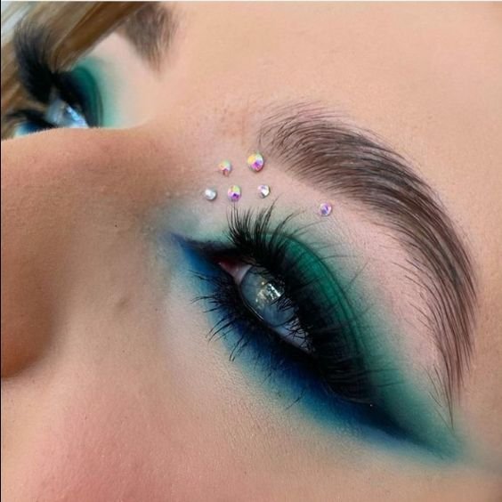 Dark Teal Eye eyeshadow