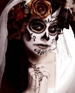 Top 10 Catrina Makeup Looks for Women To Try This Halloween