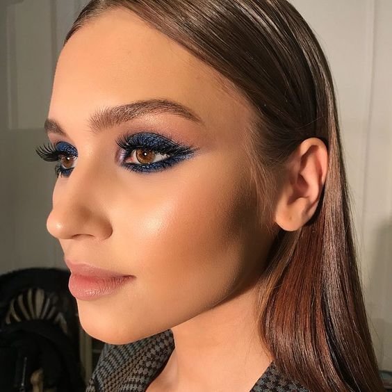 Midnight Blue Eye eyeshadow