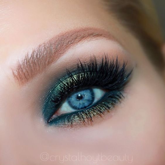 Sapphire Blue Eye eyeshadow