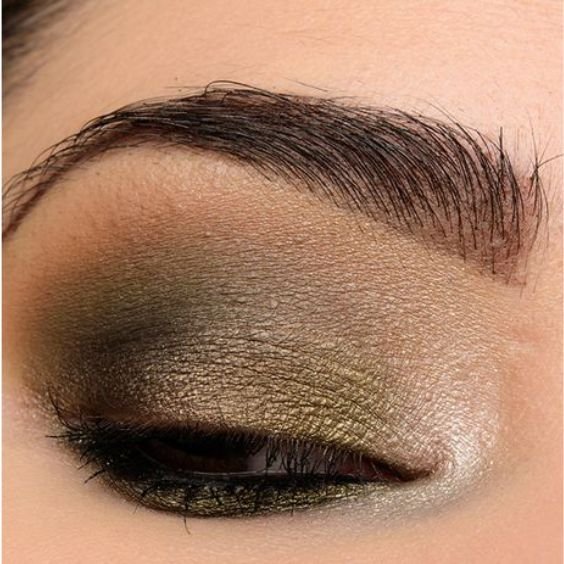 Smoky Olive Eye eyeshadow