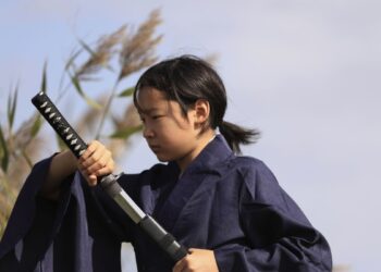 10 Striking Ways the Japanese Sword Swings into the Spotlight of Fashion Elegance