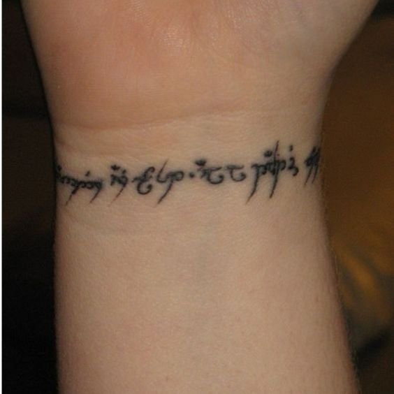 Mystic Rune Vine Script