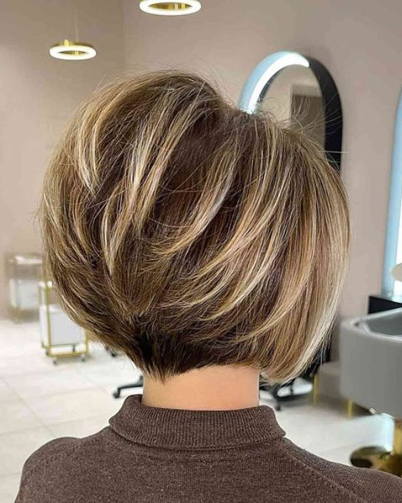 Wedge Bob with Highlights