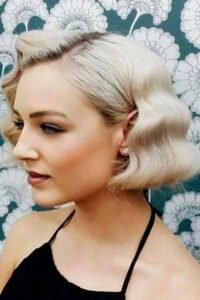 Top 15 Victorian Hairstyles For Short Hair To Show Elegance