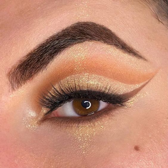 Cut Crease Golden Fall Eye Look