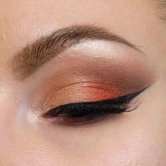 Soft Amber With Wing Eyeliner