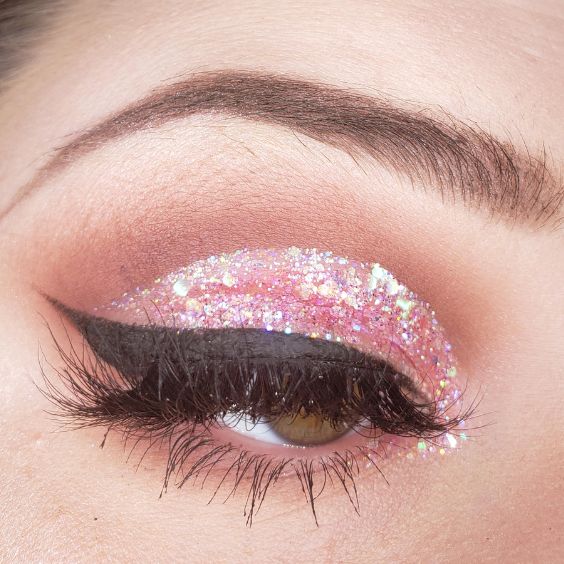 Glittery Pink Cut Crease