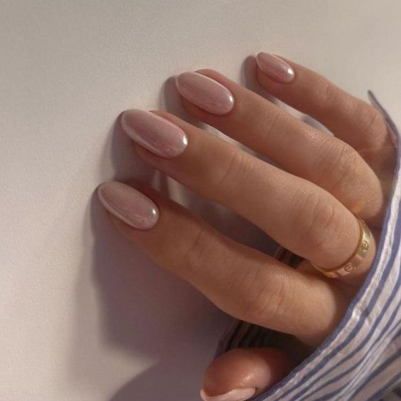 Hailey Bieber’s Nude Nails