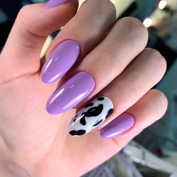 Moo-vender Nail Design