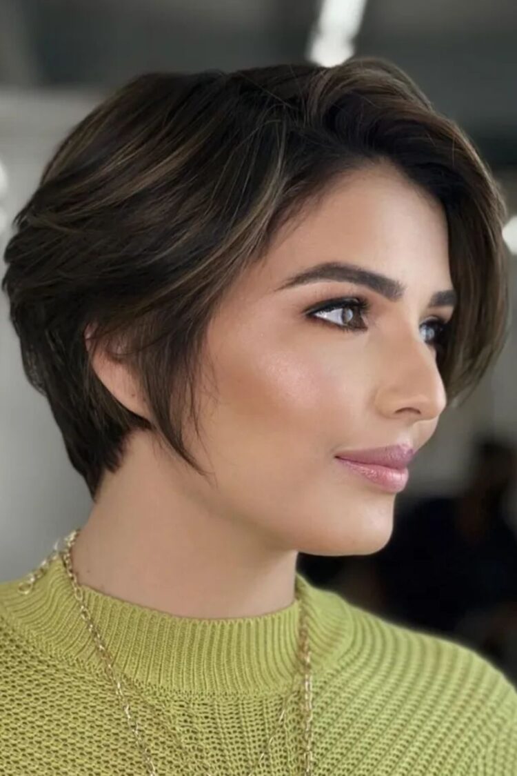35 Famous Pixie Bob Haircuts For Women To Try This Season
