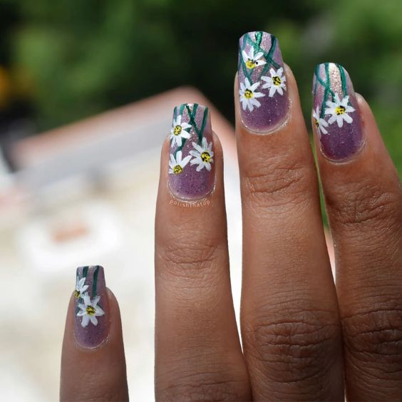 Daisy Nail Art