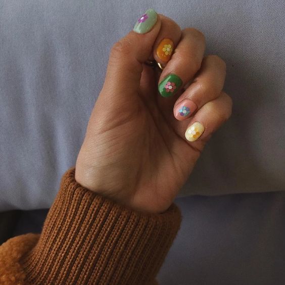 Floral Nail Art