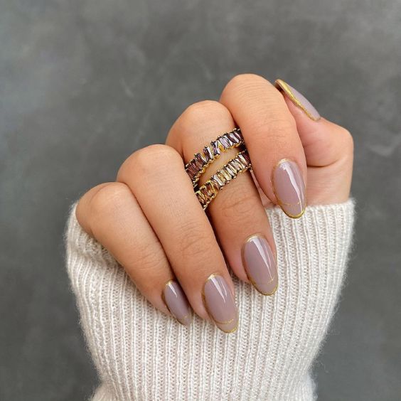 Gray-Mauve Nails