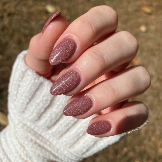 Sparkly Mauve Nails