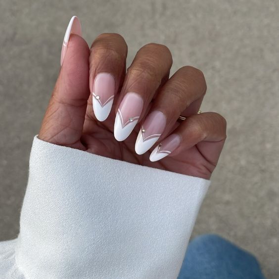 V-Shaped White Tips