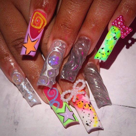 Abstract Duck Nails Design