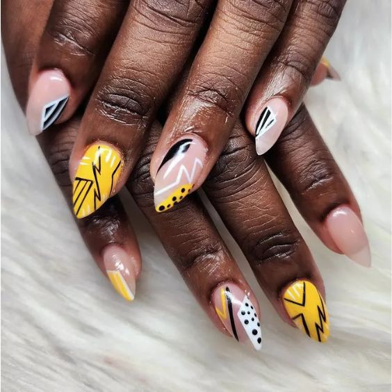 Abstract Nail Art 