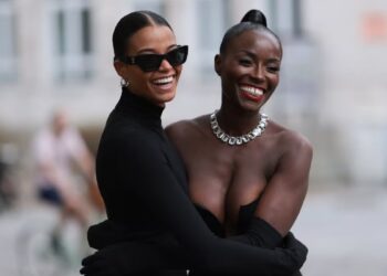 20 Fabulous Christmas Outfit Ideas For Black Women