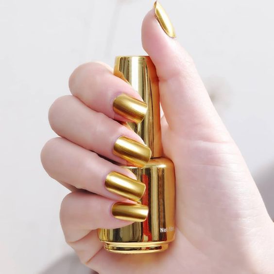 Metallic Gold Nails