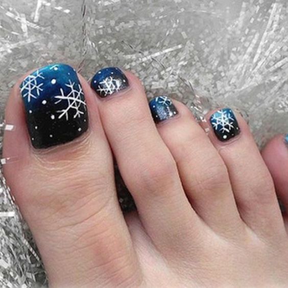 Snowflake Toenails