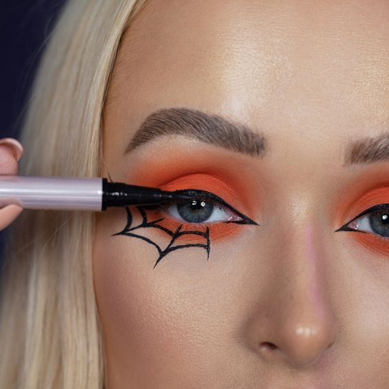 Spiderweb Eye Makeup