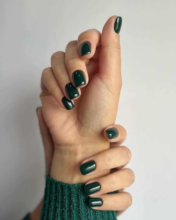 Forest Green Nails