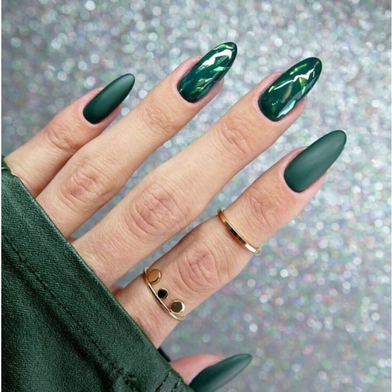 Forest Green Winter Nails