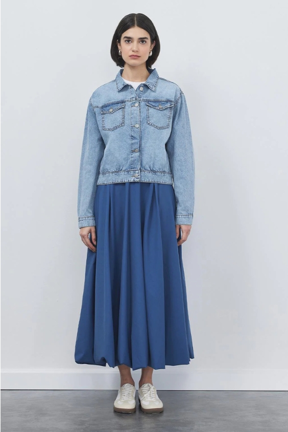 Full-Length Balloon Skirt with a Denim Jacket