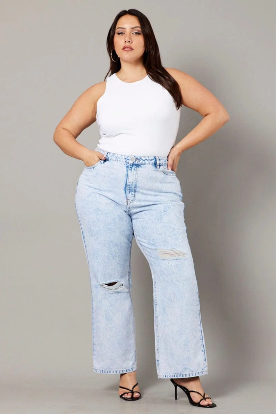 High-Waisted Jeans