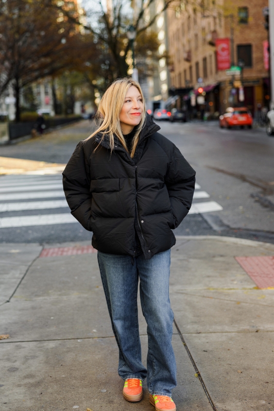 Oversized Puffer Jacket with Hoodie and Mom Jeans