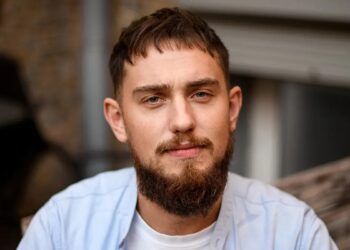 Disconnected Beard Style Ideas