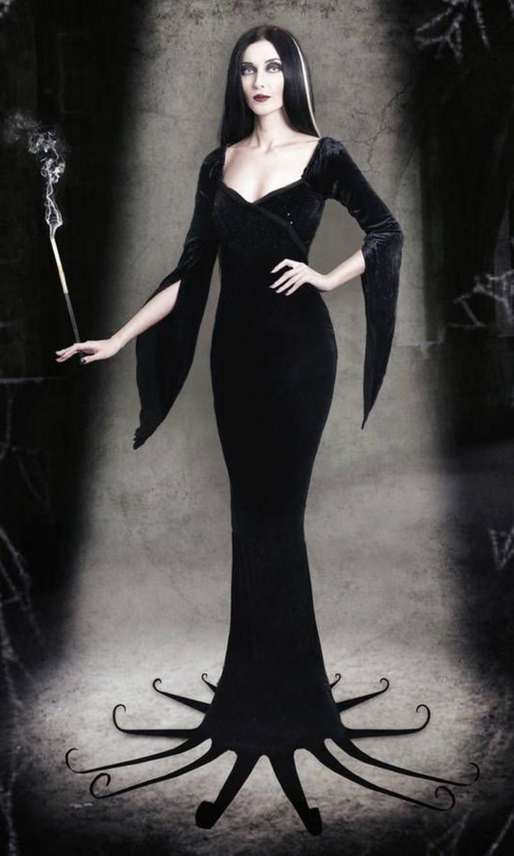 Curvy Morticia Addams Costume