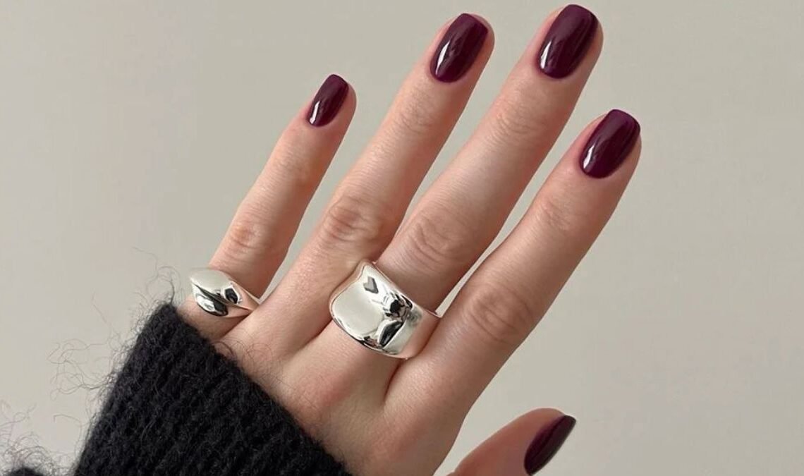 15 Burgundy Chrome Nails: Top Styles, Application & Fixing Hacks