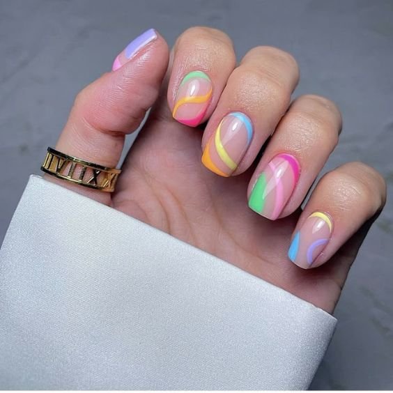 Pastel Swirl Abstract Short Nails
